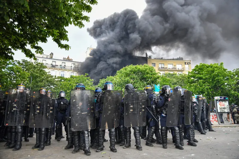 France Erupts: Nearly a Million Join Paris and Nationwide Anti-Reform March